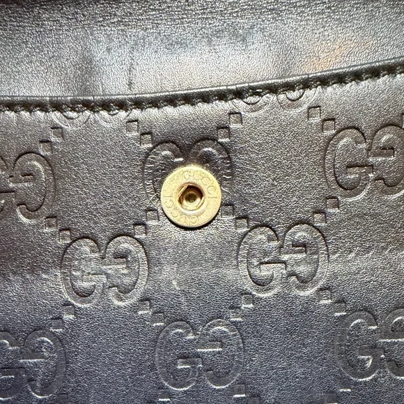 Gucci Black Embossed Leather Wallet - Picture 7 of 7